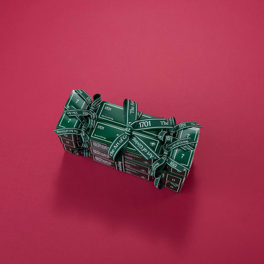 Set of 6 Emerald Green Chocolate Chip Biscuit Filled Crackers (60g per cracker) - 1701