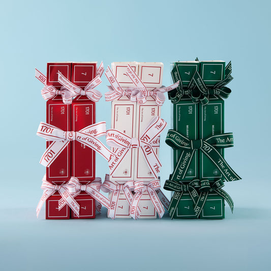 Set of 4 Festive Crackers (60g Per Cracker)