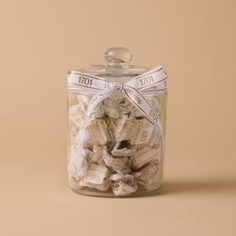 Mini Personalised Honey Nougat Filled Jar (550g, +/- 36 pieces)