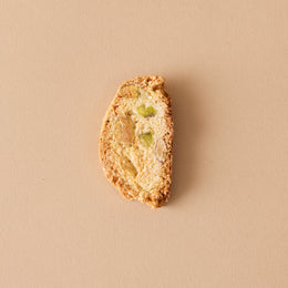Mini Biscuit Filled Hat Box (180g)